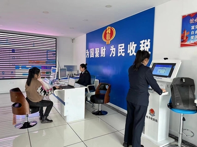 延時服務“不打烊”，便民辦稅暖民心——雙鴨山市四方臺區稅務局優化服務側記